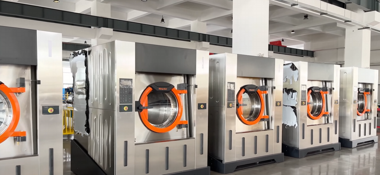 Ultimate Guide to Industrial Washing Machines: Typer, användningar och underhåll